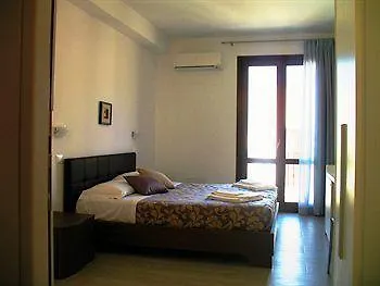 Sikania 3*