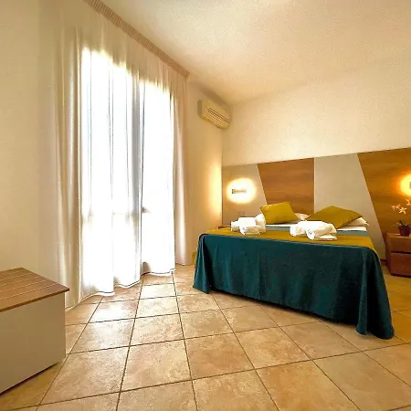 Sikania 3* 산비토로카포