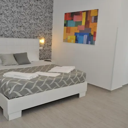 Sikania Hotel 3*